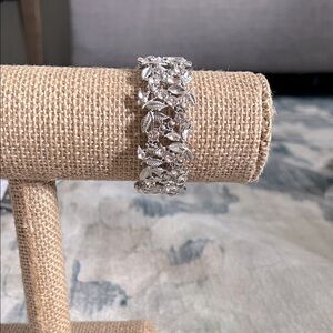 Vintage-Inspired Silver Floral Leaf Cuff Bracelet